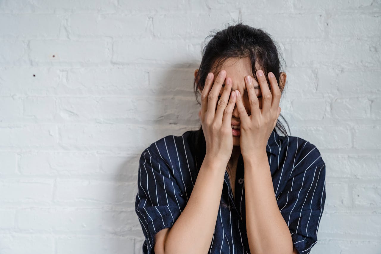 Peur de l&rsquo;abandon : causes, symptômes et thérapie