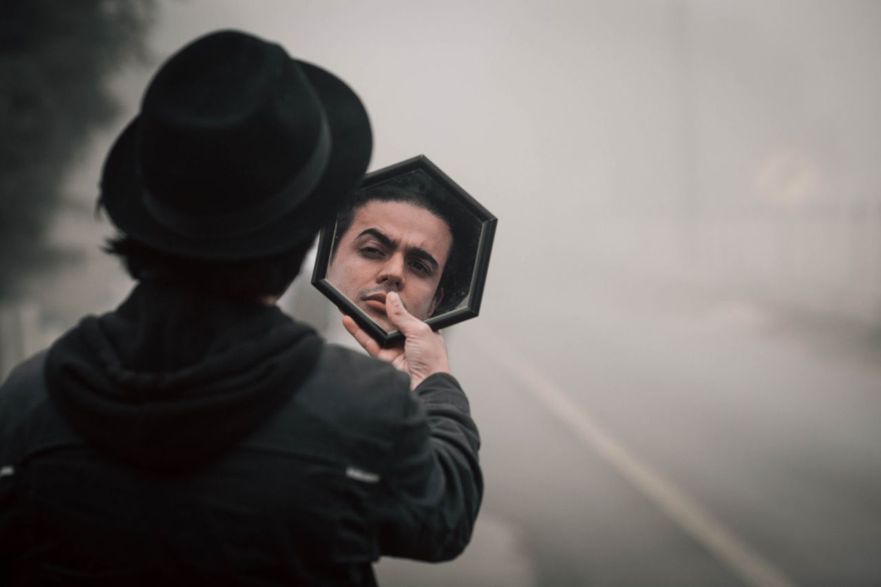 Pervers narcissique ou trouble de la personnalité narcissique : démêler le mythe de la réalité clinique
